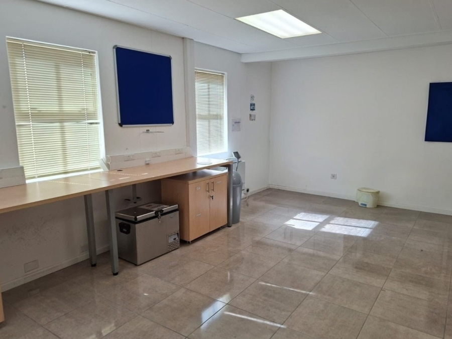 To Let Commercial Property for Rent in Brandwacht Western Cape